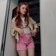 Burcu Cavar