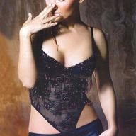 Demet Akalın