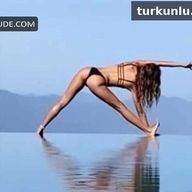 Eliz Sakucoglu In A Sexy Bikini