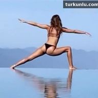 Eliz Sakucoglu In A Sexy Bikini