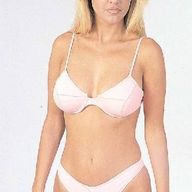 Emine Ün
