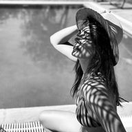 İrem Sak