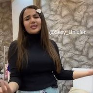 Melek Azad