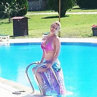 Songul Karli Sexy Bikini Photos