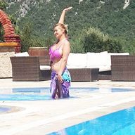Songul Karli Sexy Bikini Photos