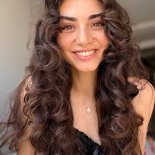 Özge Törer