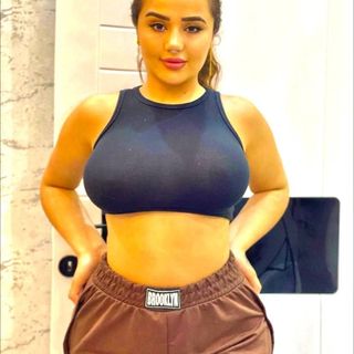 Melek Azad