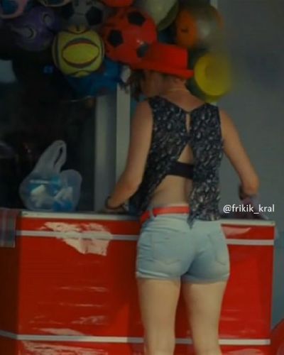 Açelya Topaloğlu seksi ifşa fotoğrafı 127