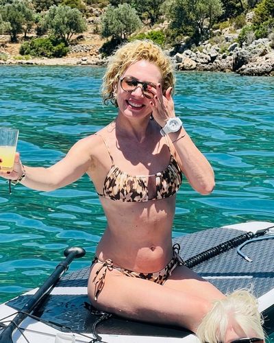 Açelya Topaloğlu seksi ifşa fotoğrafı 144