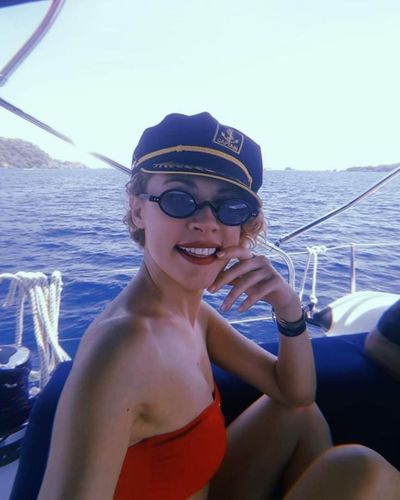 Açelya Topaloğlu seksi ifşa fotoğrafı 20