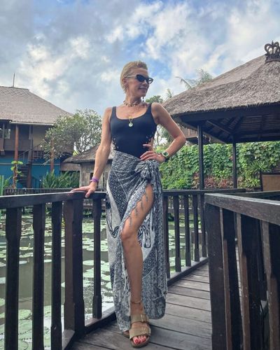 Açelya Topaloğlu seksi ifşa fotoğrafı 9
