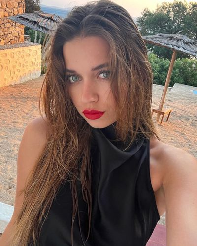 Afra Saraçoğlu seksi ifşa fotoğrafı 151