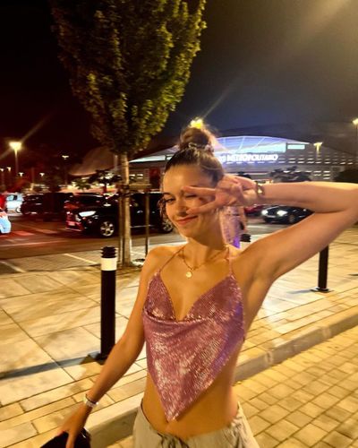 Afra Saraçoğlu seksi ifşa fotoğrafı 155