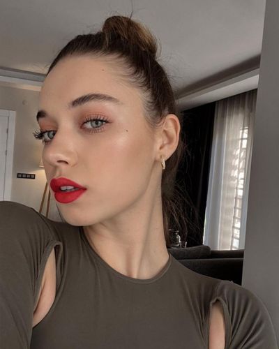 Afra Saraçoğlu seksi ifşa fotoğrafı 65492