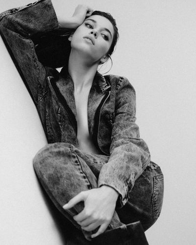 Afra Saraçoğlu seksi ifşa fotoğrafı 65474