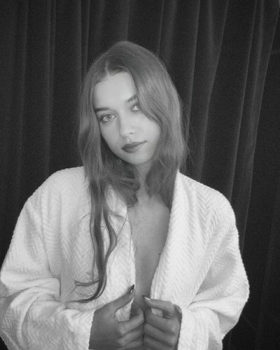 Afra Saraçoğlu seksi ifşa fotoğrafı 65447