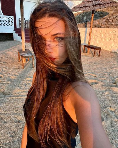 Afra Saraçoğlu seksi ifşa fotoğrafı 65442