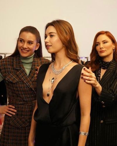 Afra Saraçoğlu seksi ifşa fotoğrafı 65416