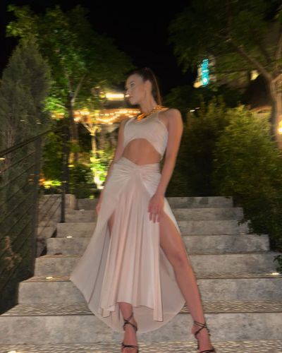 Afra Saraçoğlu seksi ifşa fotoğrafı 65409