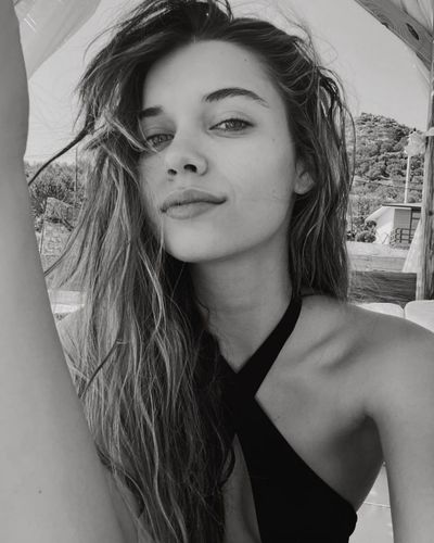 Afra Saraçoğlu seksi ifşa fotoğrafı 65408