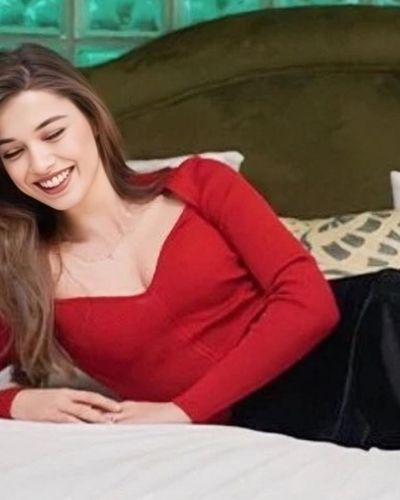 Afra Saraçoğlu seksi ifşa fotoğrafı 65407