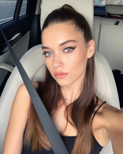 Afra Saraçoğlu seksi ifşa fotoğrafı 65397