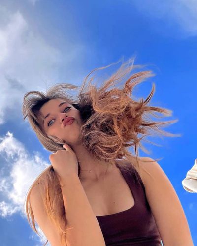 Afra Saraçoğlu seksi ifşa fotoğrafı 65387