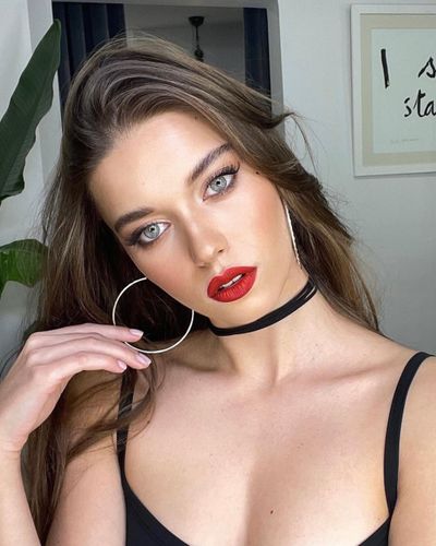 Afra Saraçoğlu seksi ifşa fotoğrafı 65355