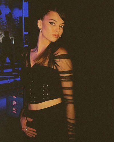 Afra Saraçoğlu seksi ifşa fotoğrafı 65345