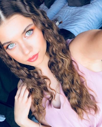 Afra Saraçoğlu seksi ifşa fotoğrafı 388