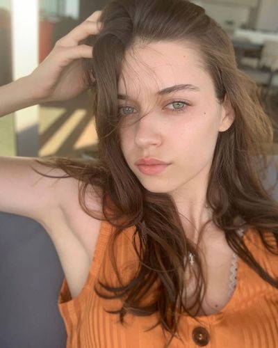 Afra Saraçoğlu seksi ifşa fotoğrafı 398