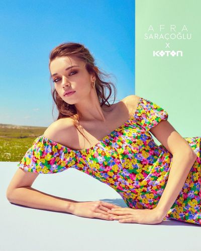 Afra Saraçoğlu seksi ifşa fotoğrafı 425