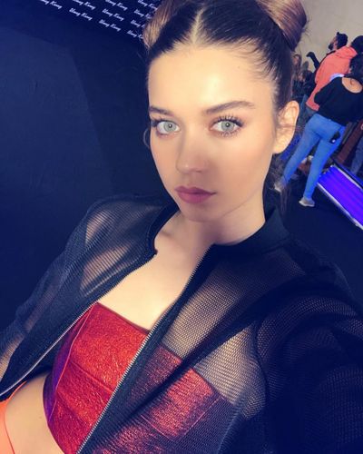 Afra Saraçoğlu seksi ifşa fotoğrafı 431