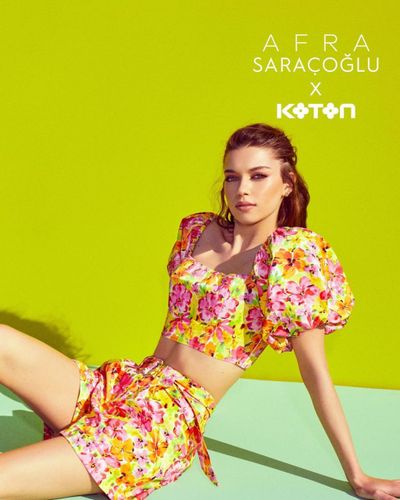 Afra Saraçoğlu seksi ifşa fotoğrafı 444