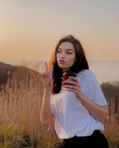 Afra Saraçoğlu seksi ifşa fotoğrafı 482