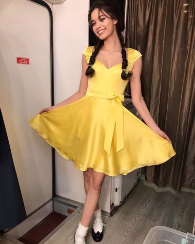 Afra Saraçoğlu seksi ifşa fotoğrafı 501