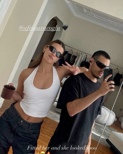 Afra Saraçoğlu seksi ifşa fotoğrafı 554