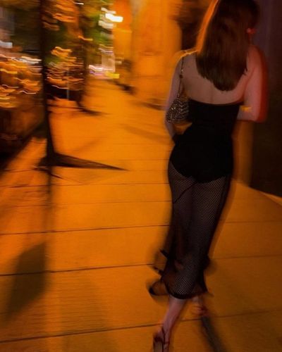 Afra Saraçoğlu seksi ifşa fotoğrafı 577