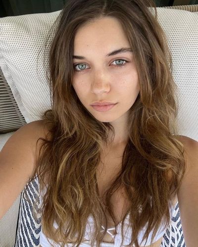 Afra Saraçoğlu seksi ifşa fotoğrafı 587