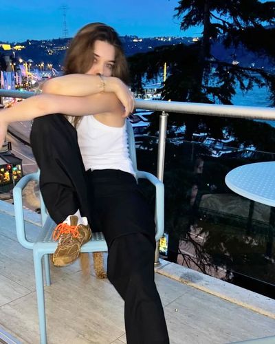 Afra Saraçoğlu seksi ifşa fotoğrafı 73