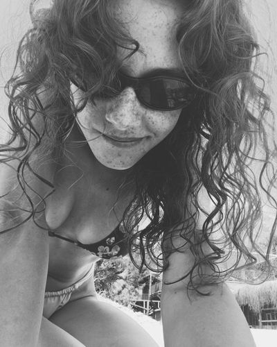 Ahsen Eroğlu seksi ifşa fotoğrafı 153