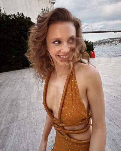 Ahsen Eroğlu seksi ifşa fotoğrafı 1