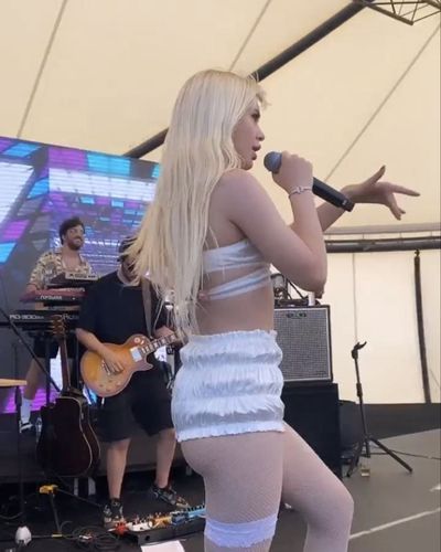 Aleyna Tilki seksi ifşa fotoğrafı 1012
