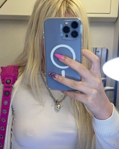 Aleyna Tilki seksi ifşa fotoğrafı 1027