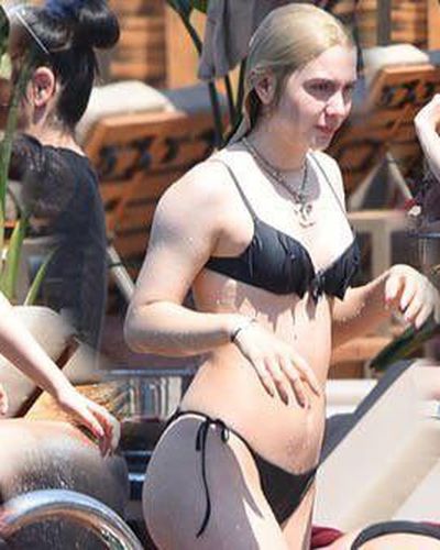 Aleyna Tilki seksi ifşa fotoğrafı 1074
