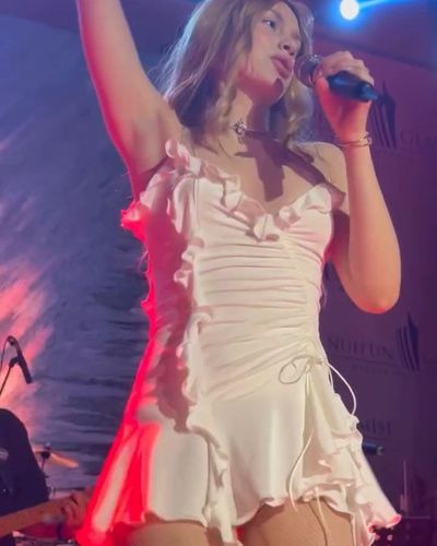 Aleyna Tilki seksi ifşa fotoğrafı 1172