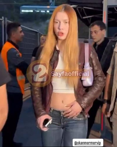 Aleyna Tilki seksi ifşa fotoğrafı 1216