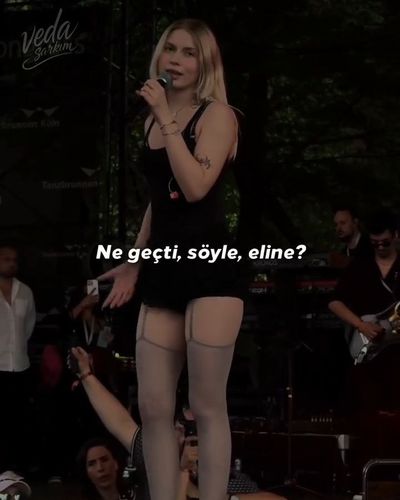 Aleyna Tilki seksi ifşa fotoğrafı 1284
