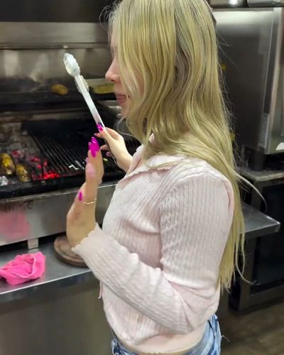 Aleyna Tilki seksi ifşa fotoğrafı 1301