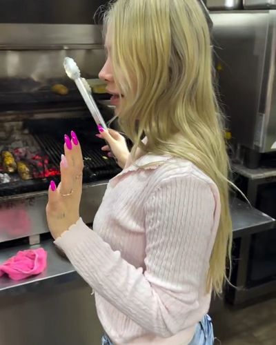 Aleyna Tilki seksi ifşa fotoğrafı 1302